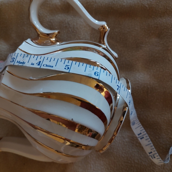 Sandler England Vintage Gold and White Swirl Teapot Signed - Picture 4 of 5